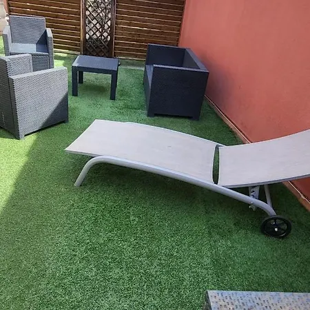 Prázdninový dům Maison 130m2, Terrasse 70 M2 Sud, 1a7 Pers, 3 Chbres Avec Tv Et Clim Pierrelatte