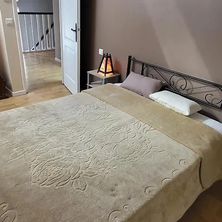 Maison 130m2, Terrasse 70 M2 Sud, 1a7 Pers, 3 Chbres Avec Tv Et Clim Holiday home *