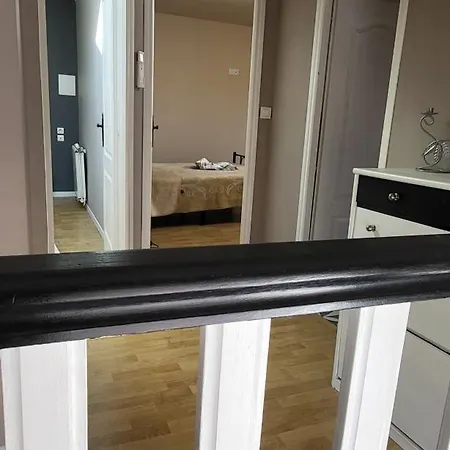 Maison 130m2, Terrasse 70 M2 Sud, 1a7 Pers, 3 Chbres Avec Tv Et Clim * Pierrelatte