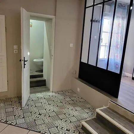 Holiday home Maison 130m2, Terrasse 70 M2 Sud, 1a7 Pers, 3 Chbres Avec Tv Et Clim Pierrelatte