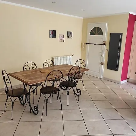 Maison 130m2, Terrasse 70 M2 Sud, 1a7 Pers, 3 Chbres Avec Tv Et Clim Pierrelatte